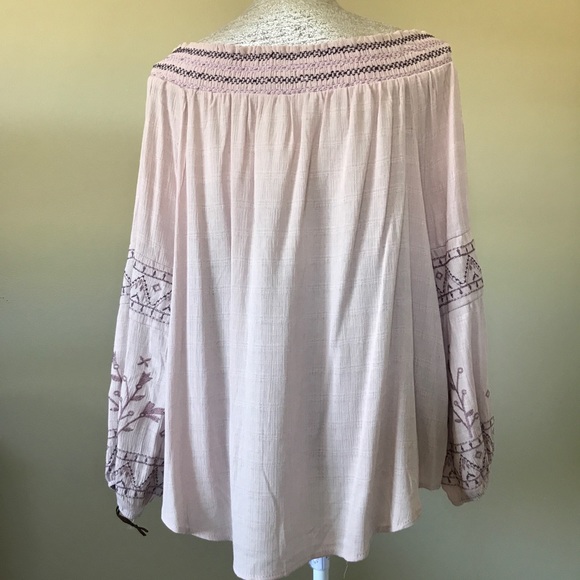 🥂SOLD KNOX ROSE Embroidered Off the Shoulder Top - Picture 5 of 8